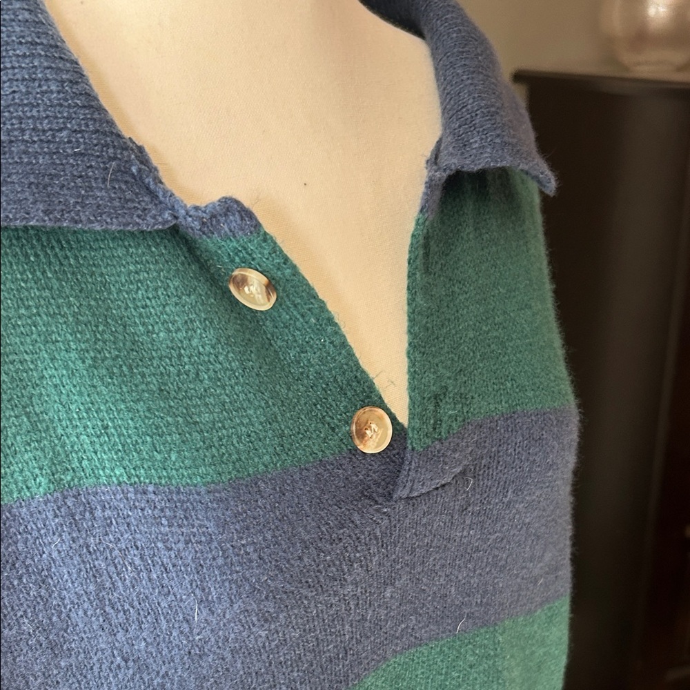 ROMWE Oversized Blue and Green V-Neck Collared Sweater - Picture 4 of 6